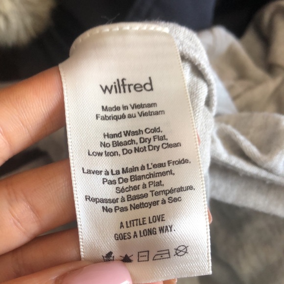 ARITZIA BNWOT Wilfred Huet Turtleneck - Picture 4 of 6